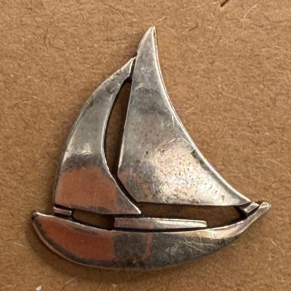 James Avery Sterling Silver Sailboat Tie Tack Pin Retired